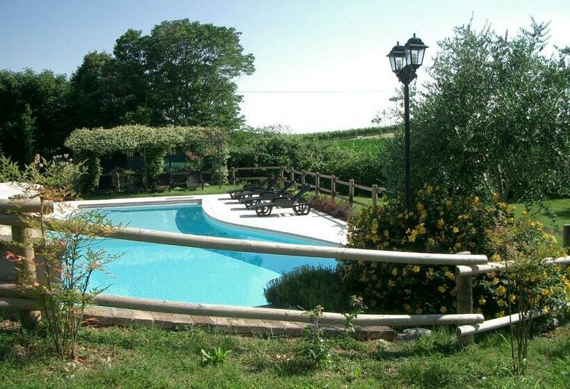 דירת חדר, B&b Borgo Tre Case