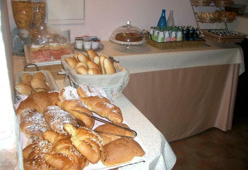 דירת חדר, B&b Borgo Tre Case