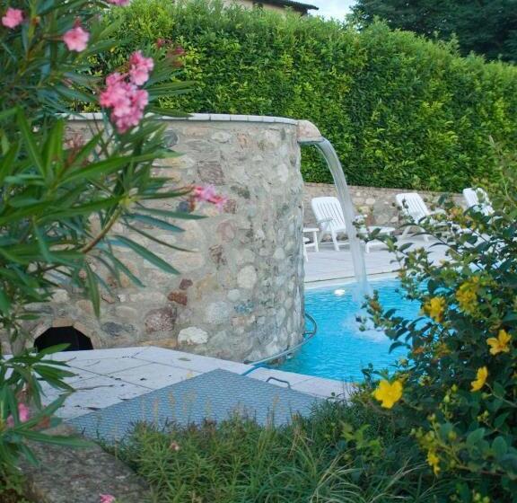 דירת חדר, B&b Borgo Tre Case