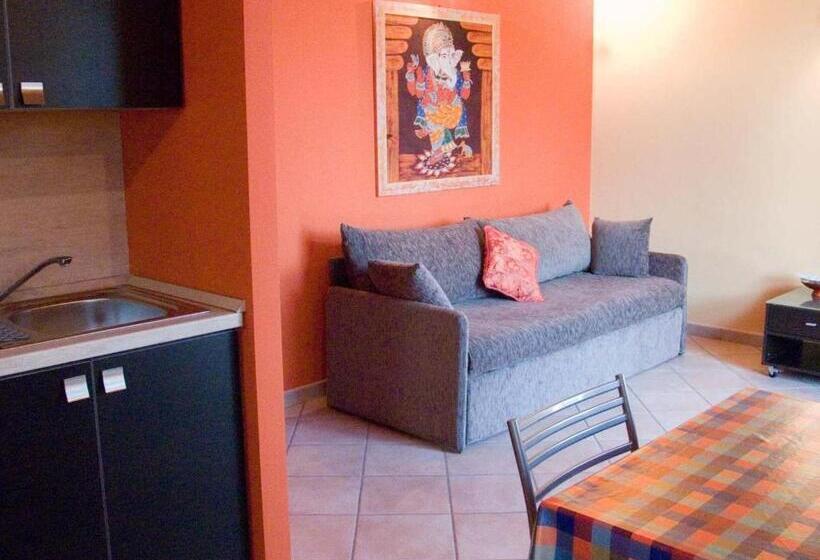 דירת חדר, B&b Borgo Tre Case