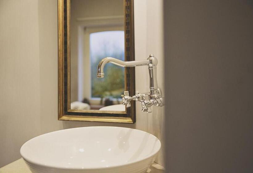 带大床的标准间, Gilles De Ver