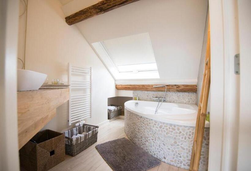 高级家庭房间, Gilles De Ver