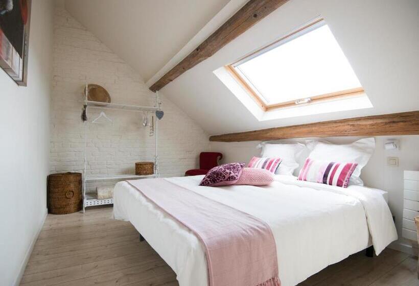 高级家庭房间, Gilles De Ver