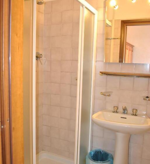 غرفة قياسية, La Lanterna Di Guiglia