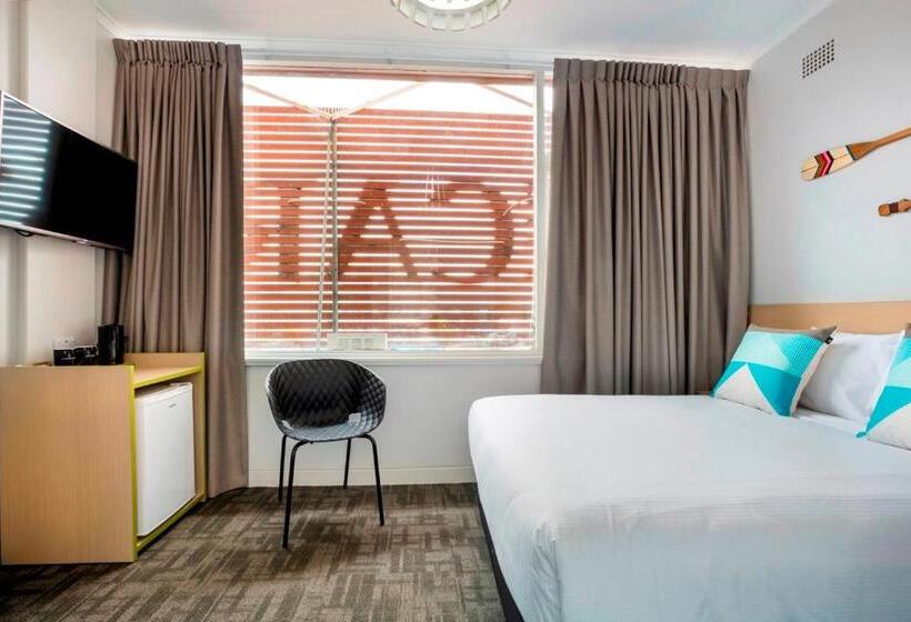 إستوديو قياسى, Nightcap At Caringbah