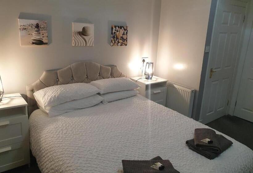 带大床的豪华间, The Coastal Inn Outbuilding