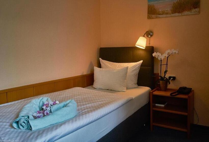 Четырехместный Номер Стандарт, Wutzler