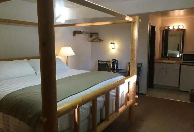 キングサイズベッドのスタンダードルーム, Gateway Inn