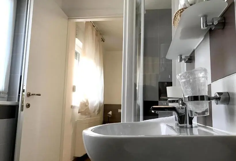 スタンダードルーム, Affittacamere Prosciutti Picaron