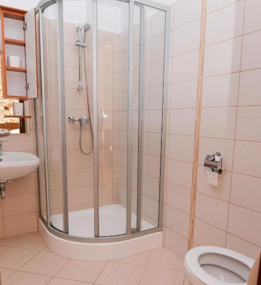 Четырехместный Номер Deluxe, Althaus Vendégház