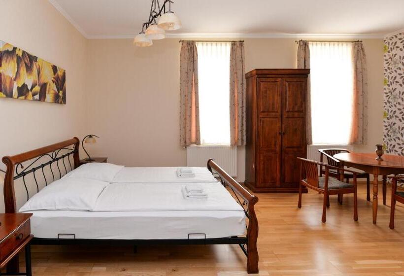 Семейный Номер Deluxe, Althaus Vendégház