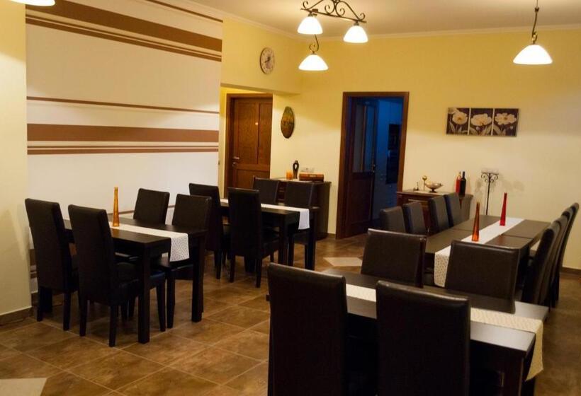 Четырехместный Номер Deluxe, Althaus Vendégház