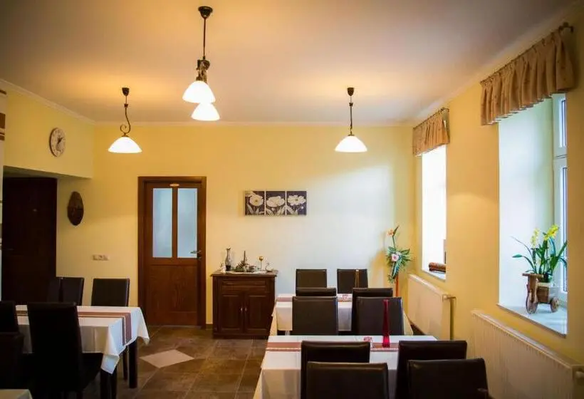 デラックスの4人部屋, Althaus Vendégház