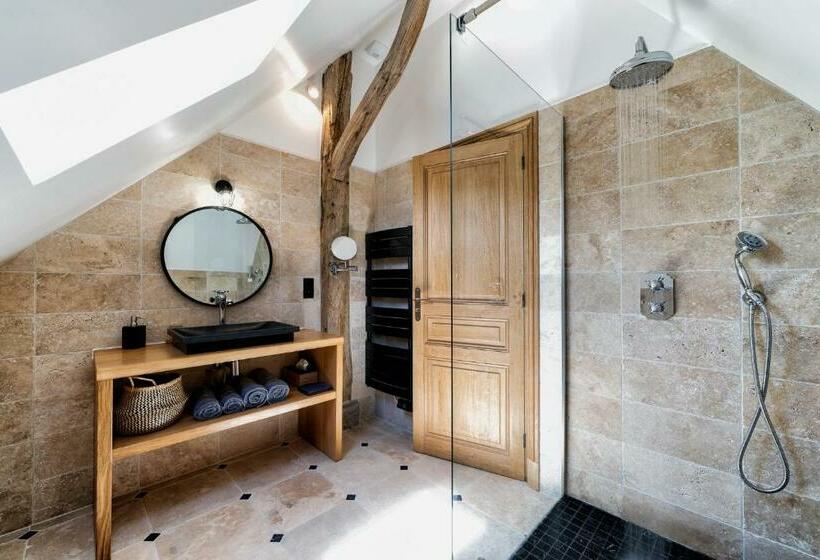 اتاق سوپریور سه تخته, La Grange De Léonie, Chambres D Hôtes Avec Piscine Et Spa