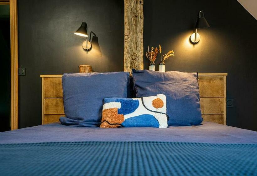 חדר דלוקס לשלושה, La Grange De Léonie, Chambres D Hôtes Avec Piscine Et Spa