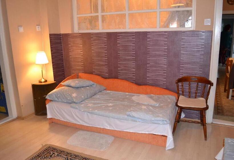 スタンダードルーム, Vár Lak Vendégház