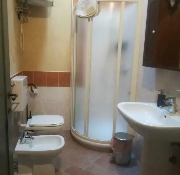 バス共有のスタンダードルーム, Sacreterre B&b E Agriturismo