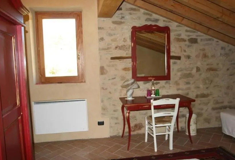 バス共有のスタンダードルーム, Sacreterre B&b E Agriturismo