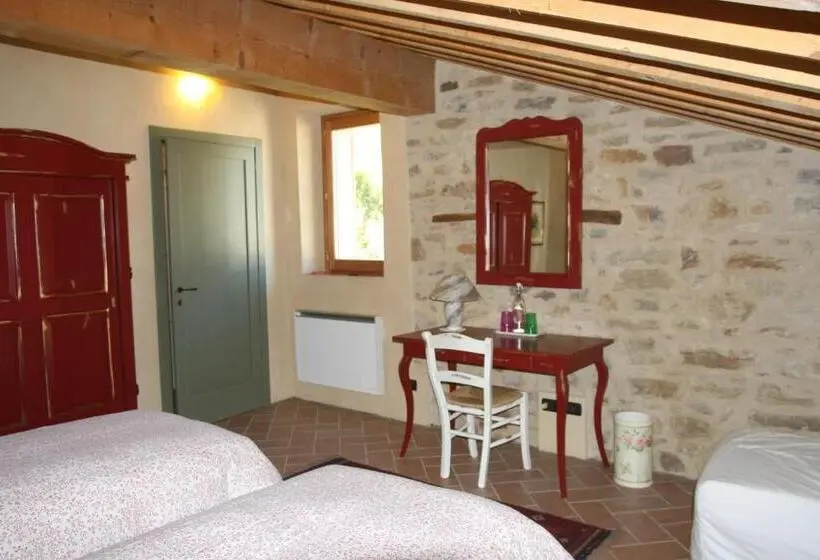 バス共有のスタンダードルーム, Sacreterre B&b E Agriturismo