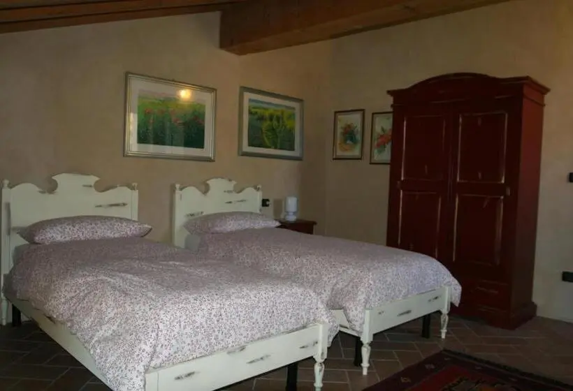 バス共有のスタンダードルーム, Sacreterre B&b E Agriturismo