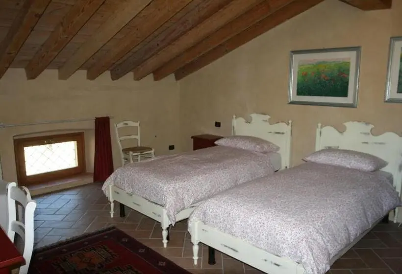 バス共有のスタンダードルーム, Sacreterre B&b E Agriturismo