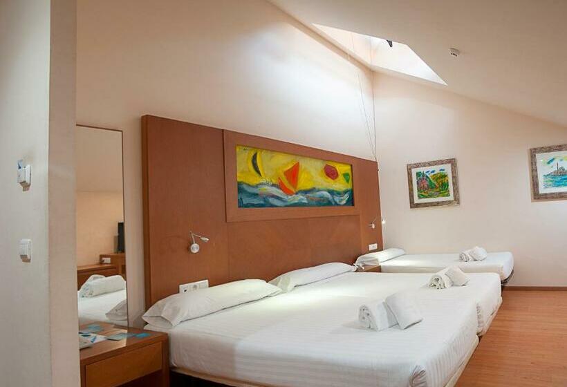 غرفة قياسية ثلاثية, Dwo Valencia