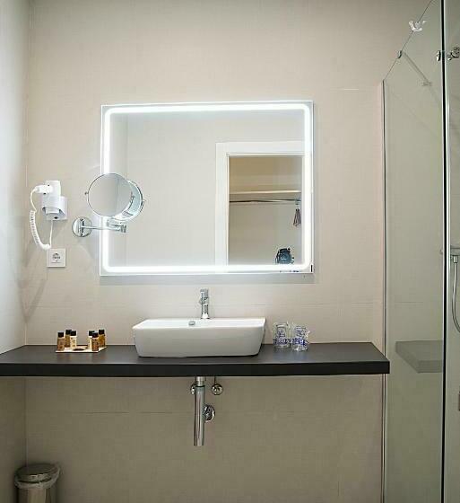 غرفة سوبيريور, Dwo Valencia