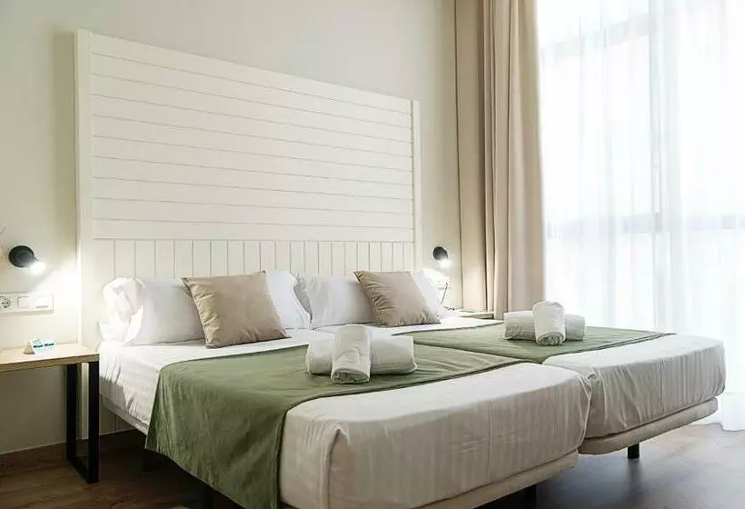 اتاق سوپریور یک تخته, Dwo Valencia