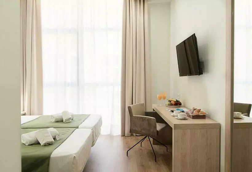 اتاق سوپریور یک تخته, Dwo Valencia
