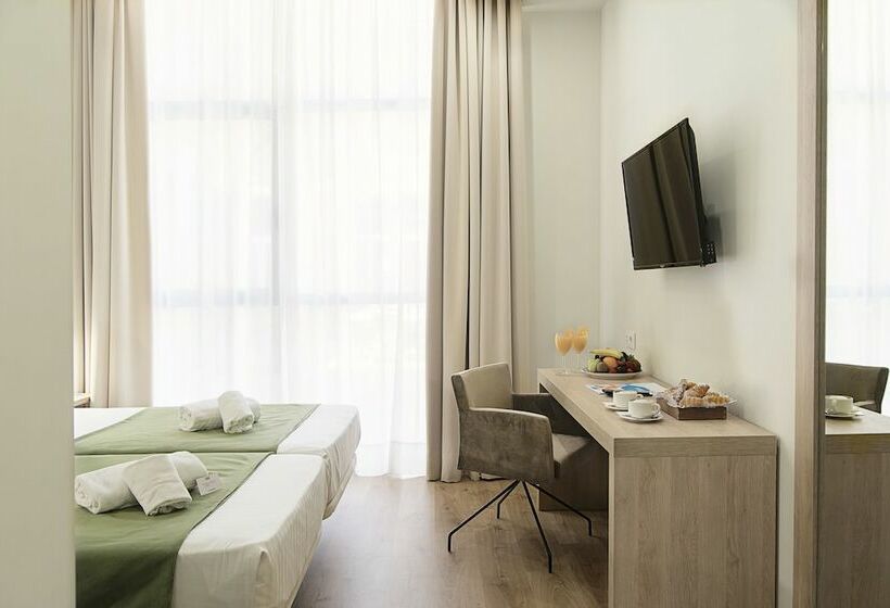 غرفة قياسية, Dwo Valencia