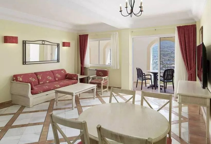 マウンテンビュースイート, Las Águilas, Affiliated by Meliá