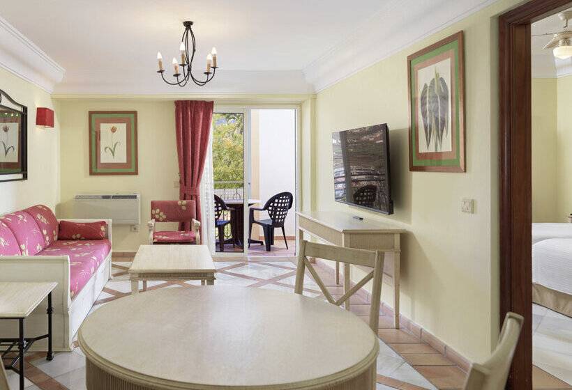 스위트, Las Águilas, Affiliated by Meliá