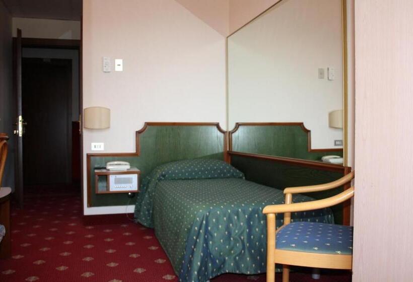 חדר סטנדרט יחיד, Polo