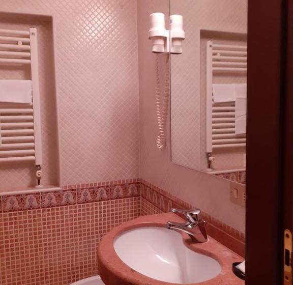 חדר סטנדרט יחיד, Polo