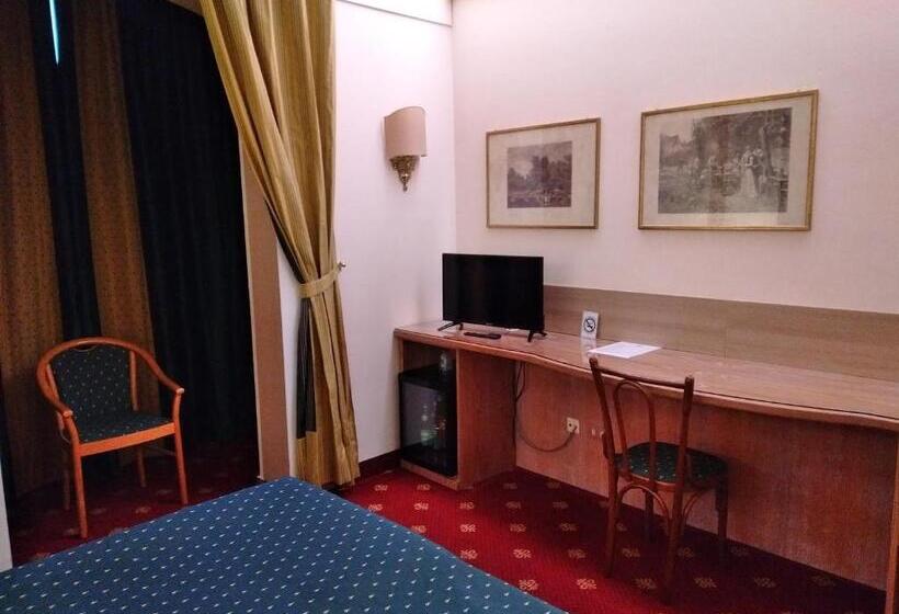 חדר סטנדרט, Polo