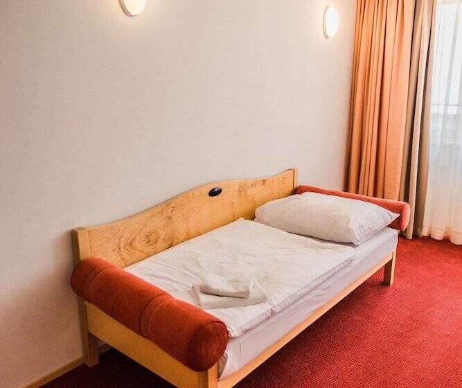 سوییت جونیور, Set