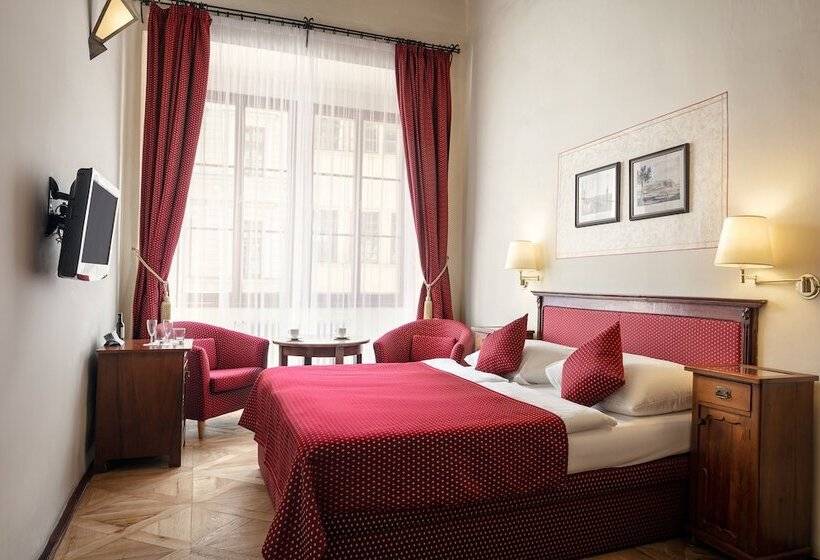 اتاق استاندارد, The Charles