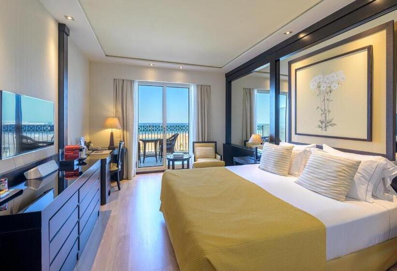 اتاق اجرایی با چشم‌انداز دریا, Las Arenas Balneario Resort