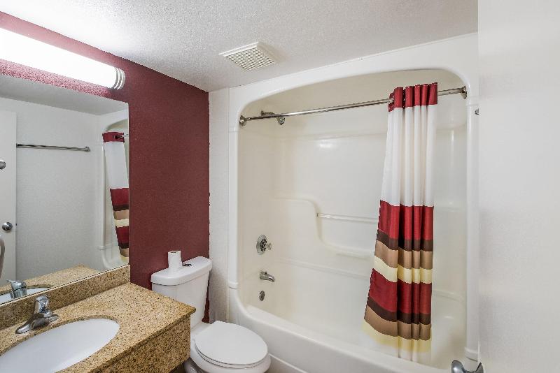 جناح جونيور مطلّ علي البحر, Las Arenas Balneario Resort