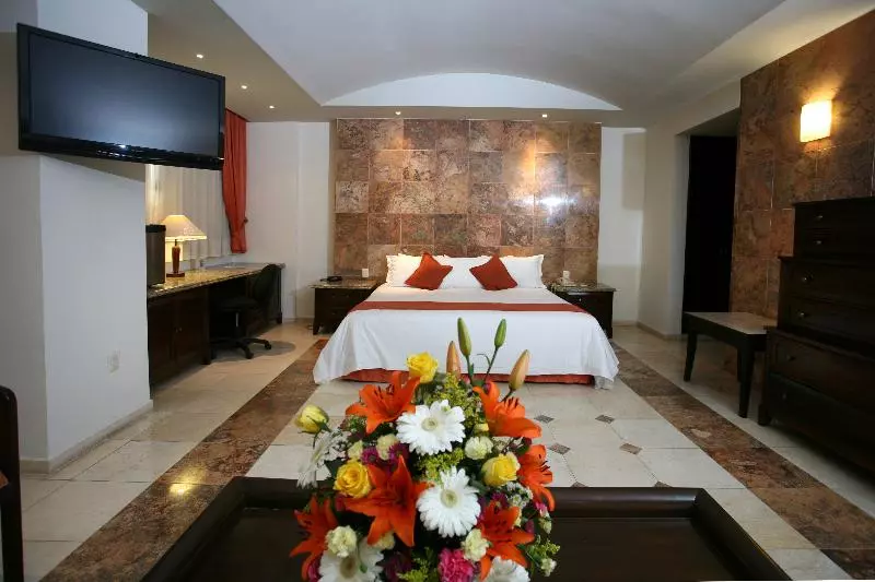 اتاق کلاسیک سه تخته, Las Arenas Balneario Resort