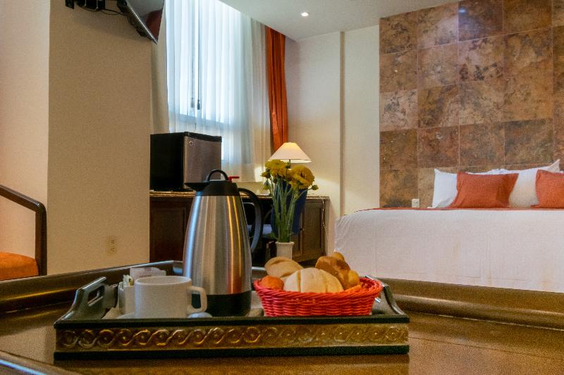 غرفة كلاسيكية ثلاثية, Las Arenas Balneario Resort