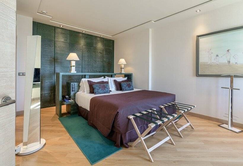 سوییت جونیور با چشم‌انداز دریا, Las Arenas Balneario Resort