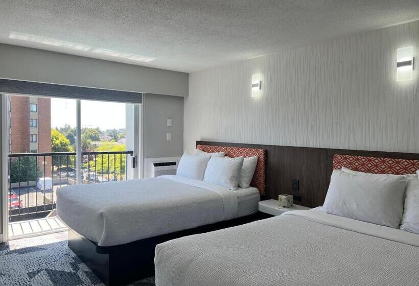 جناح, The Vic, Ascend Hotel Collection