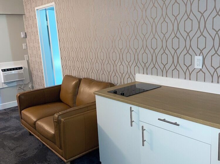 جناح, The Vic, Ascend Hotel Collection