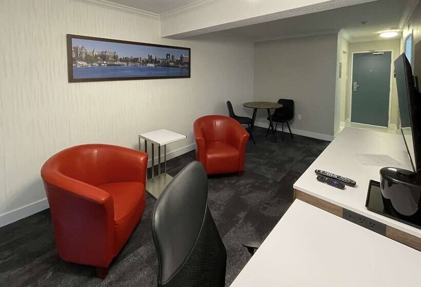 جناح, The Vic, Ascend Hotel Collection