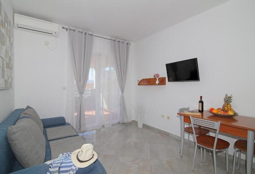 Апартаменты 1 Спальня с Террасой, Villa Antea Apartments