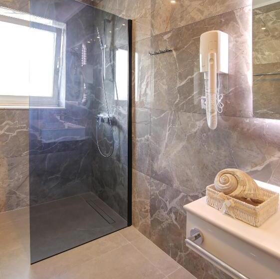 Апартаменты Deluxe 2 Спальни, Villa Antea Apartments