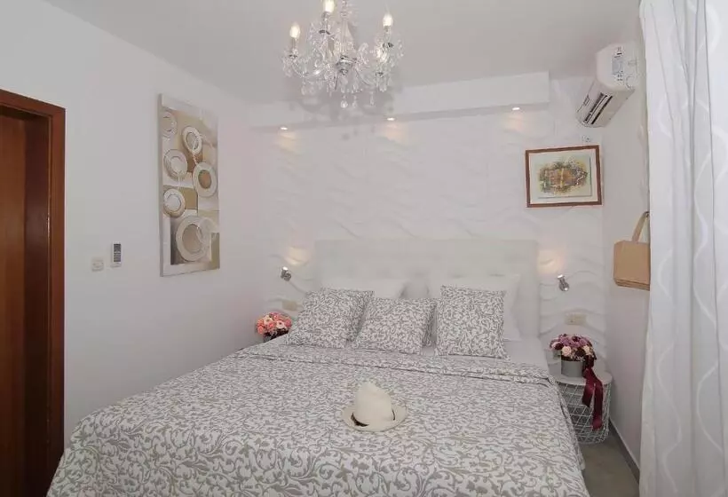 آپارتمان لوکس 1 خوابه, Villa Antea Apartments