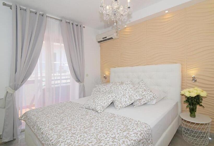 Апартаменты 2 Спальни с Террасой, Villa Antea Apartments