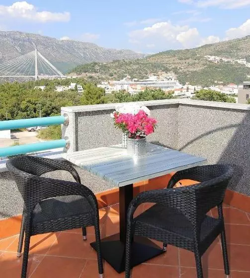 استودیوی لوکس, Villa Antea Apartments